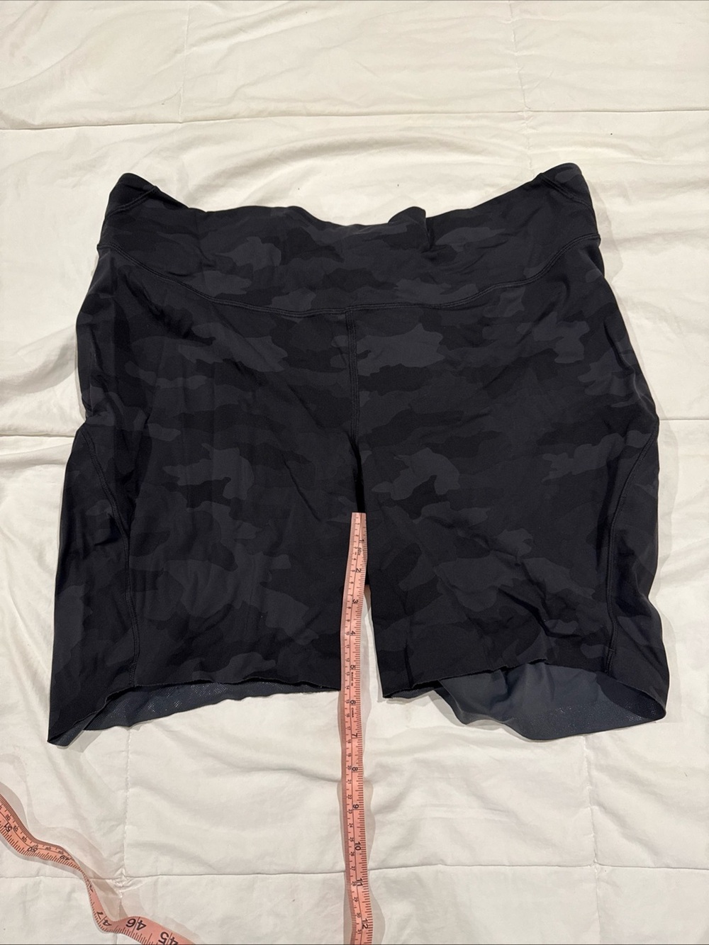 lululemon athletica Black Camo High-Rise Athletic Shorts size 20